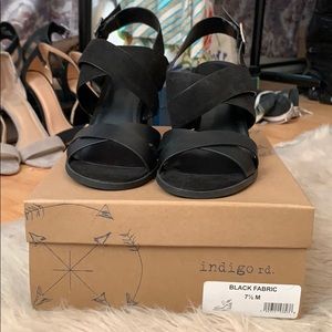 SZ 7.5 indigo rd. Black Criss Cross Heeled Sandals